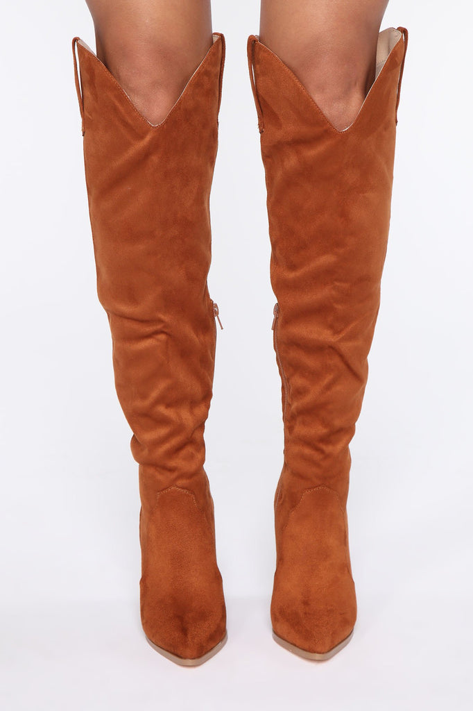 Riding Out Heeled Boot - Chestnut