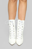 Hold On Bootie - White
