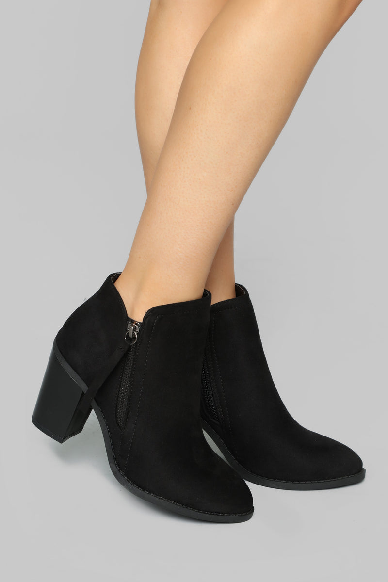 Hurry On Booties - Black