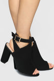Key To Your Heart Booties - Black