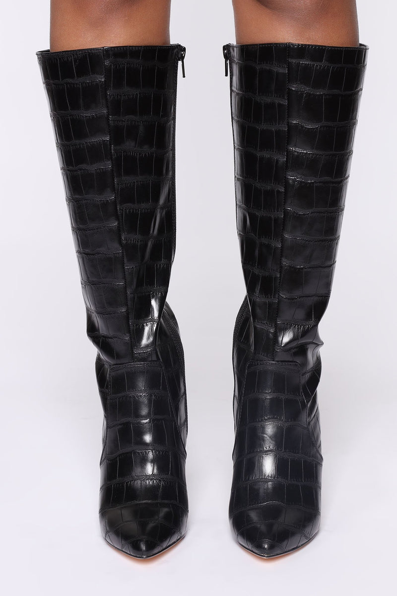 Stomp Around Here Boots - Black