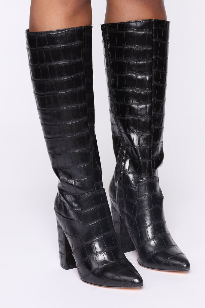 Stomp Around Here Boots - Black