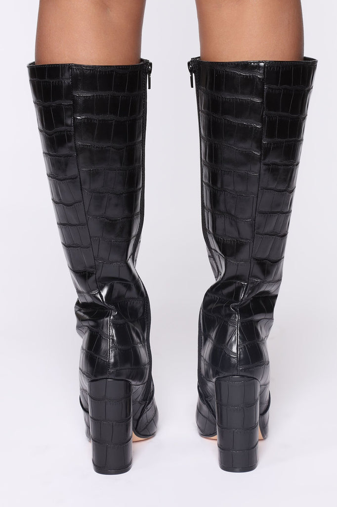 Stomp Around Here Boots - Black