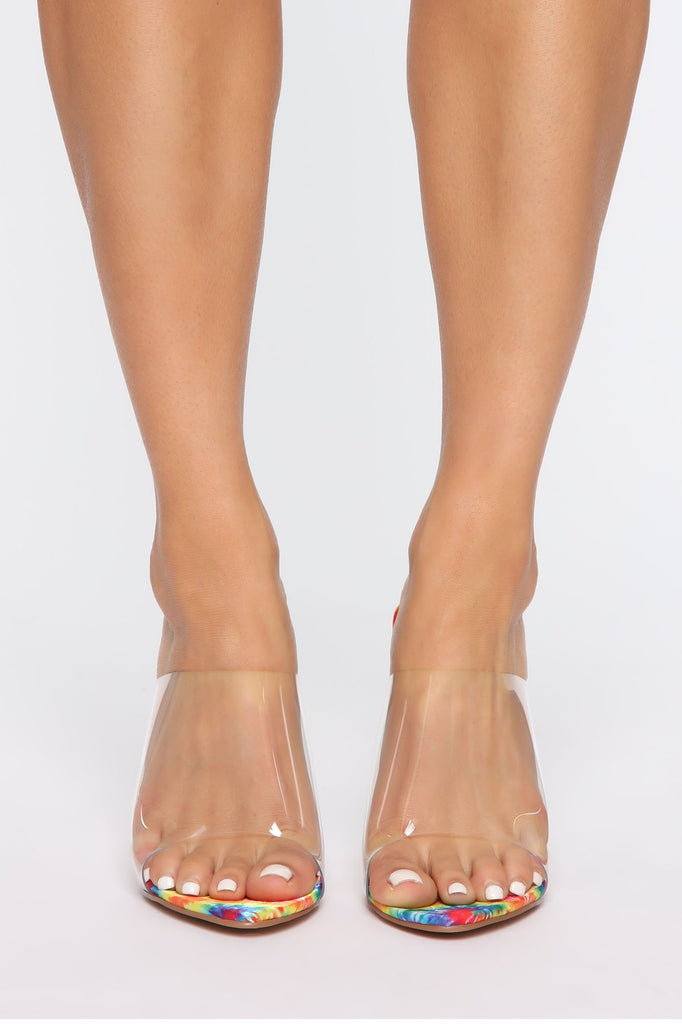 Pointing You Out Wedges - Multi Color