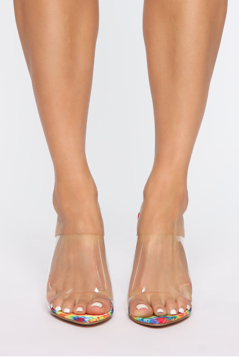 Pointing You Out Wedges - Multi Color