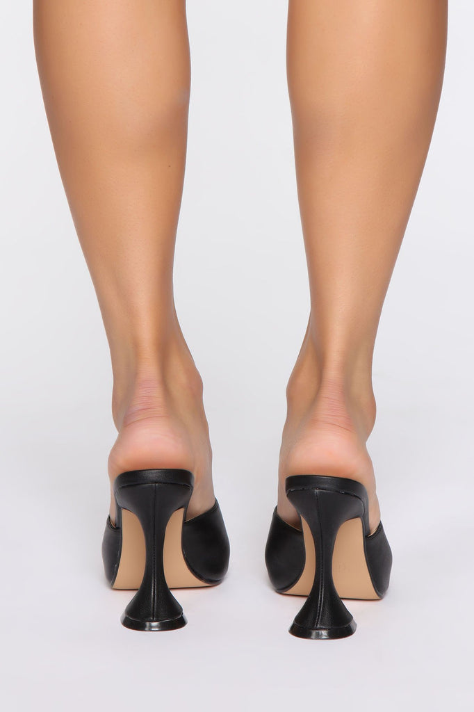Flirt And Flare Heels - Black