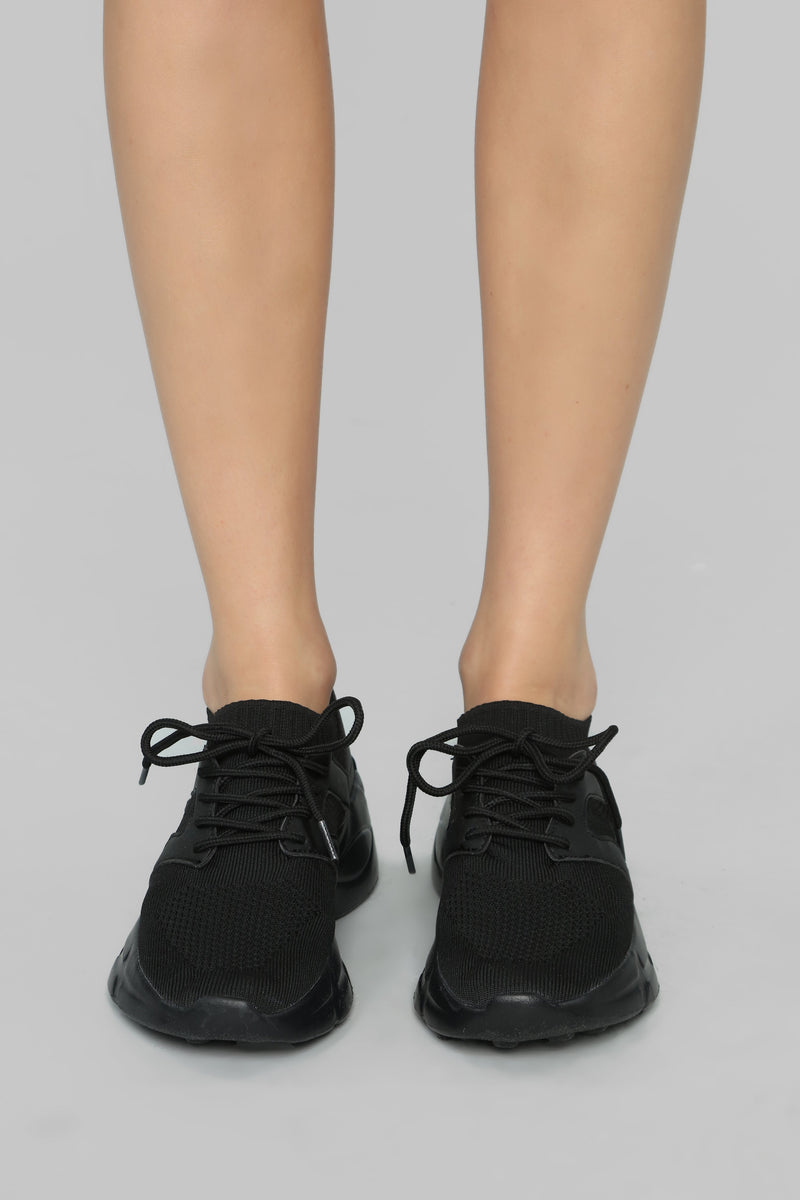 Upfront Sneakers - Black