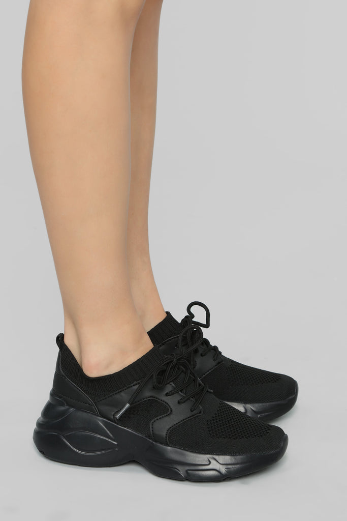 Upfront Sneakers - Black