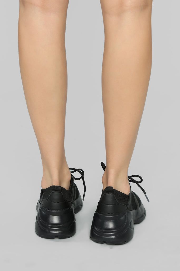 Upfront Sneakers - Black