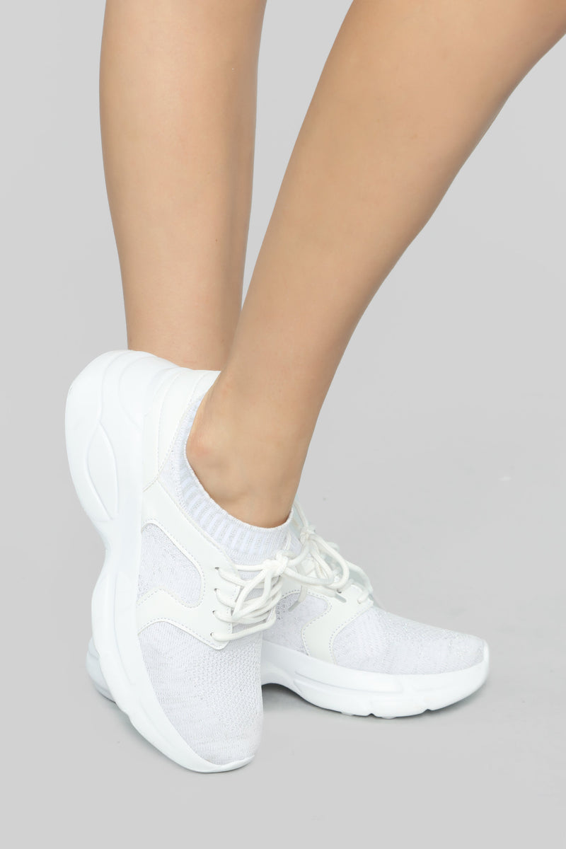 Upfront Sneakers - White