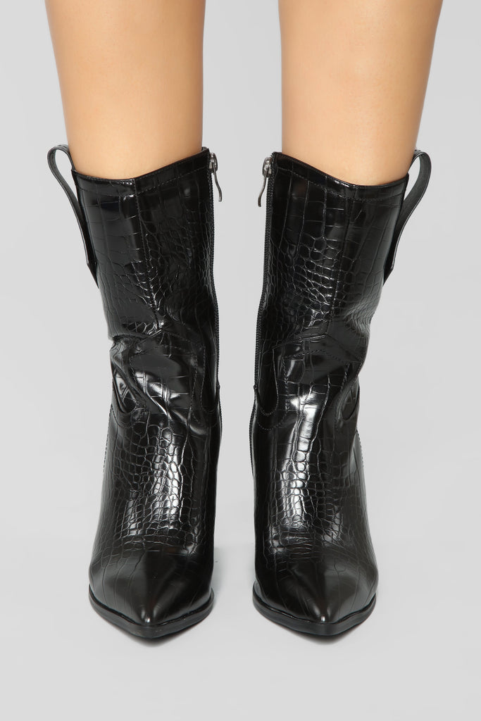 Apology Accepted Booties - Black