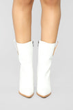 Apology Accepted Booties - White