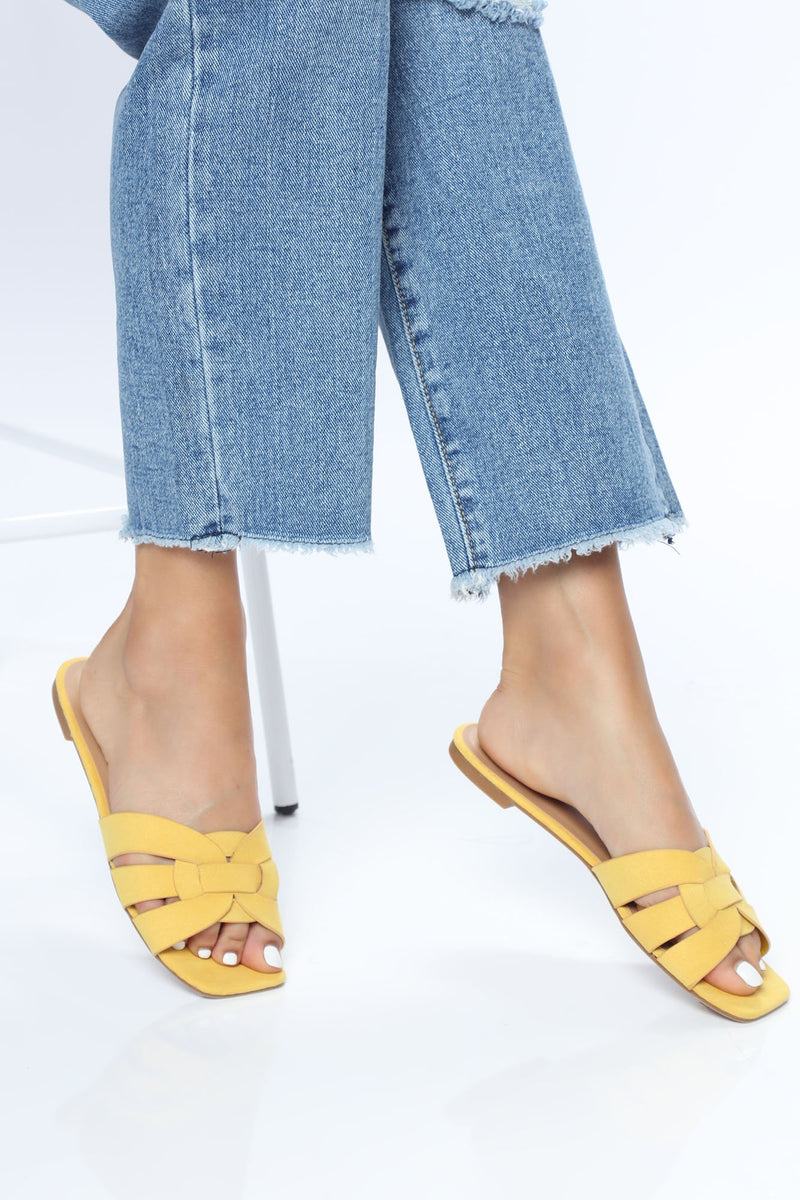 Sweet Moments Flat Sandals - Yellow