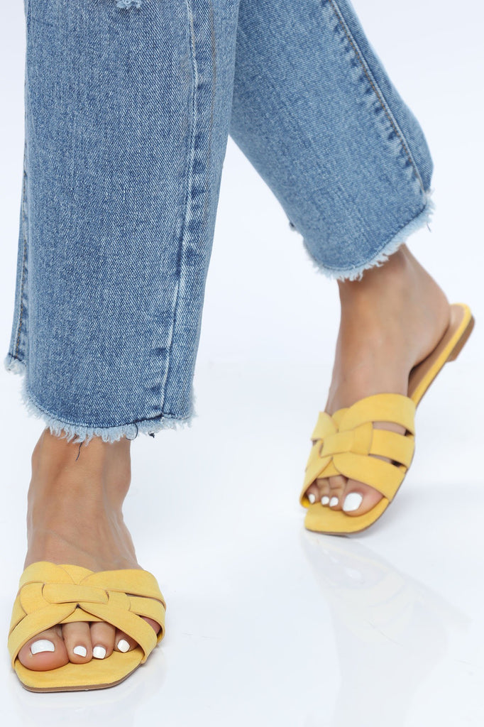 Sweet Moments Flat Sandals - Yellow