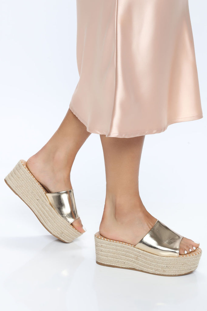 Hot Spot Wedges - Gold