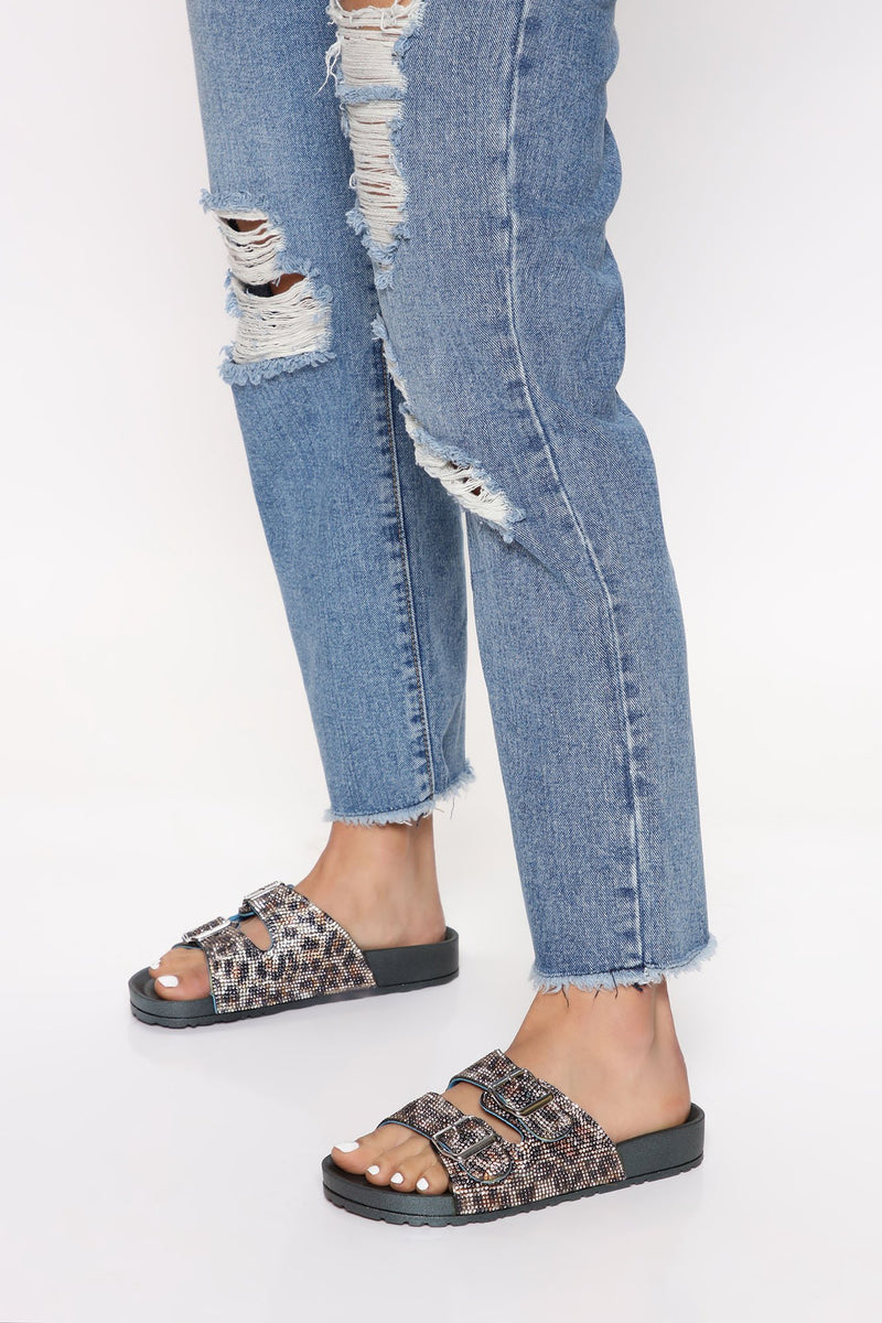 Feisty Girl Flat Sandals - Green