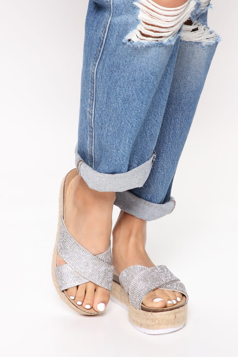 Resort Royalty Rhinestone Flat Sandals - Silver