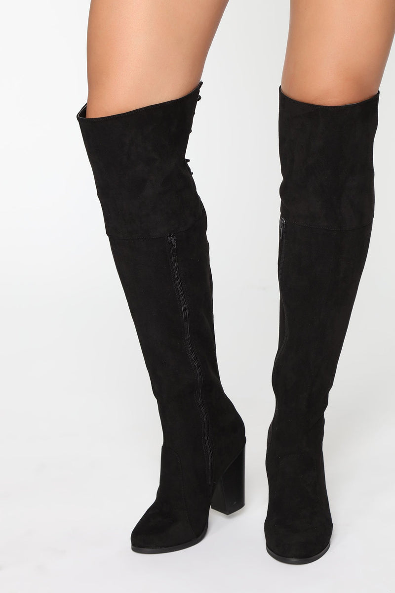 Cuffing Season Heeled Boots - Black