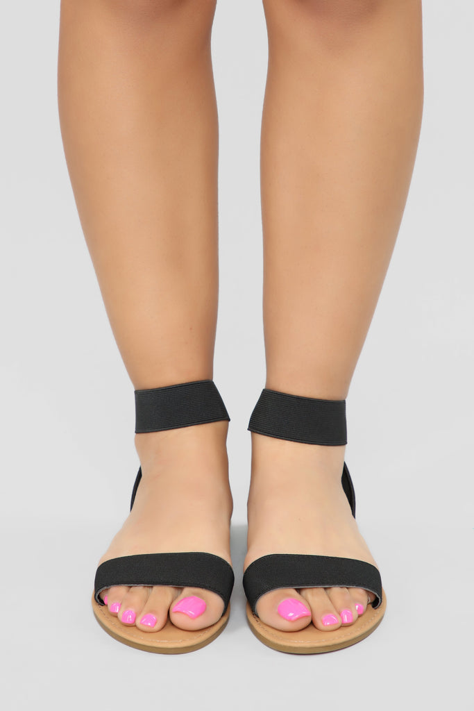 Undivided Attention Flat Sandals - Black