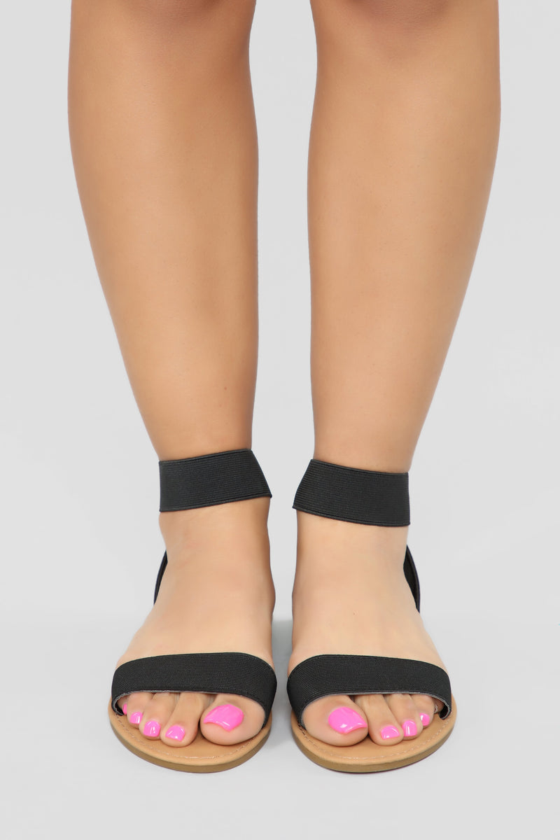 Undivided Attention Flat Sandals - Black