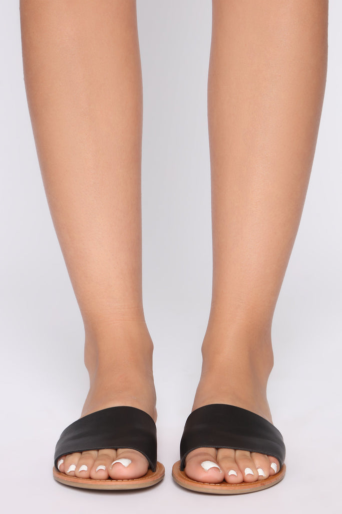One Wish Flat Sandals - Black