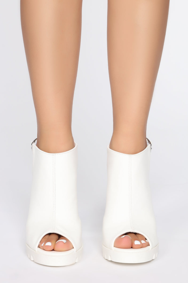 The Feels Heeled Sandals - White