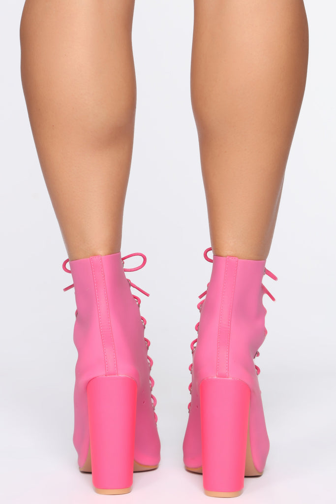 Don't Wake Me Up Booties - Fuchsia