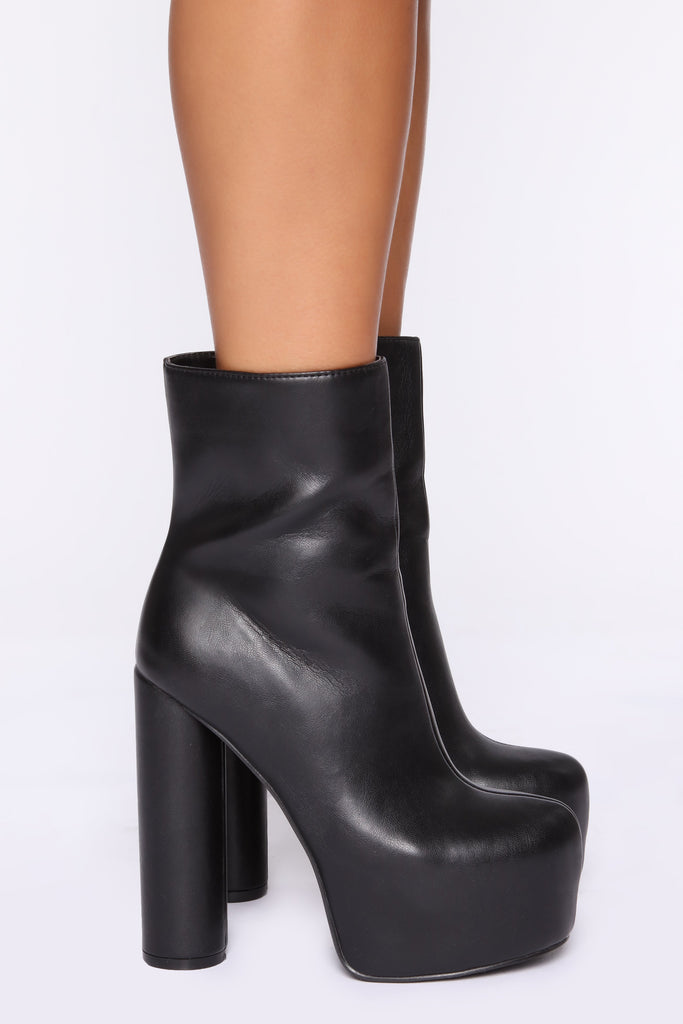 Over The Standard Booties - Black