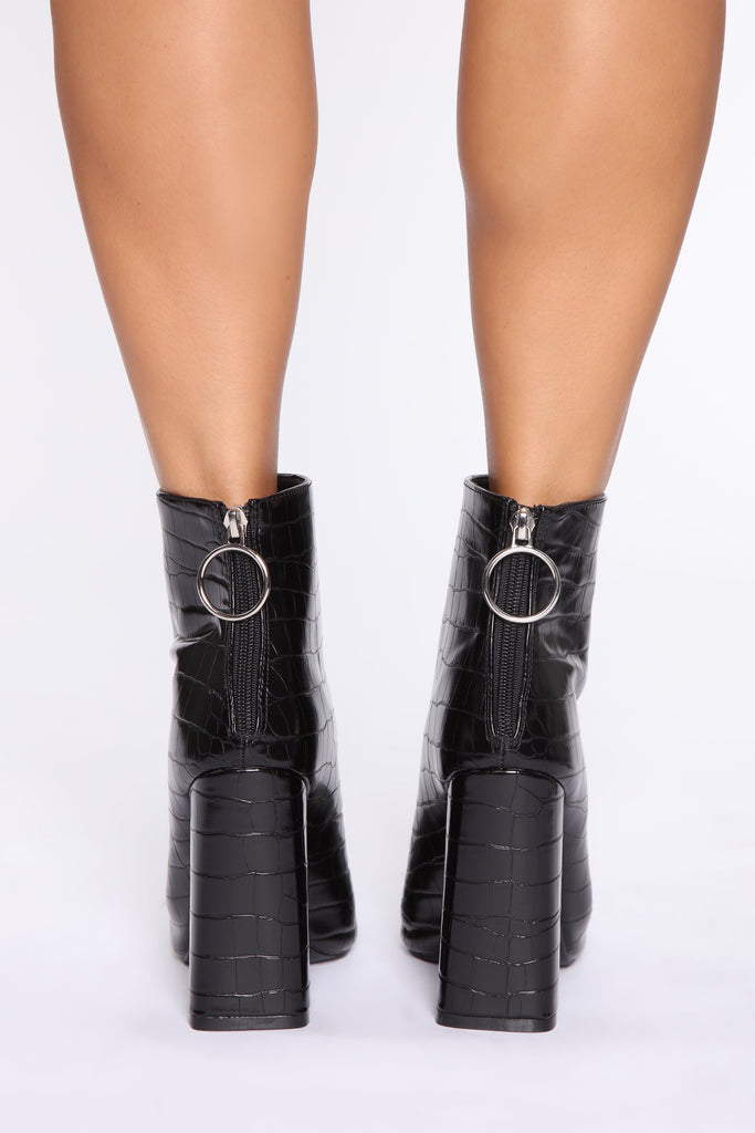 Top It Off Booties - Black