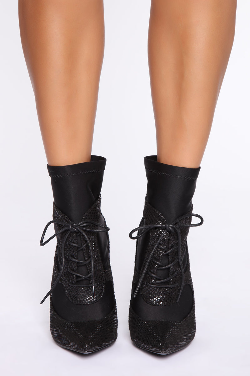 Can't Stop Booties - Black