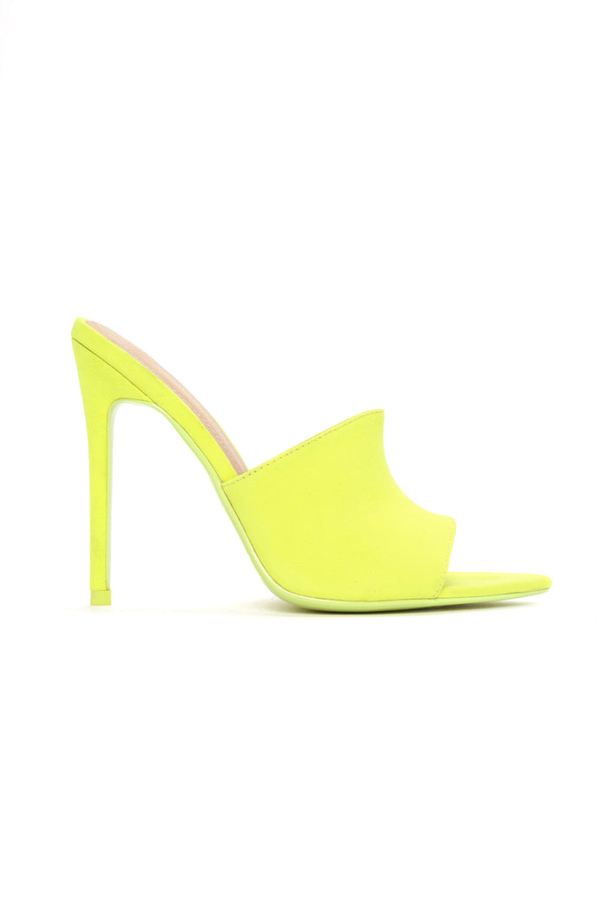 Point Me Out Mule Heel - Neon Yellow