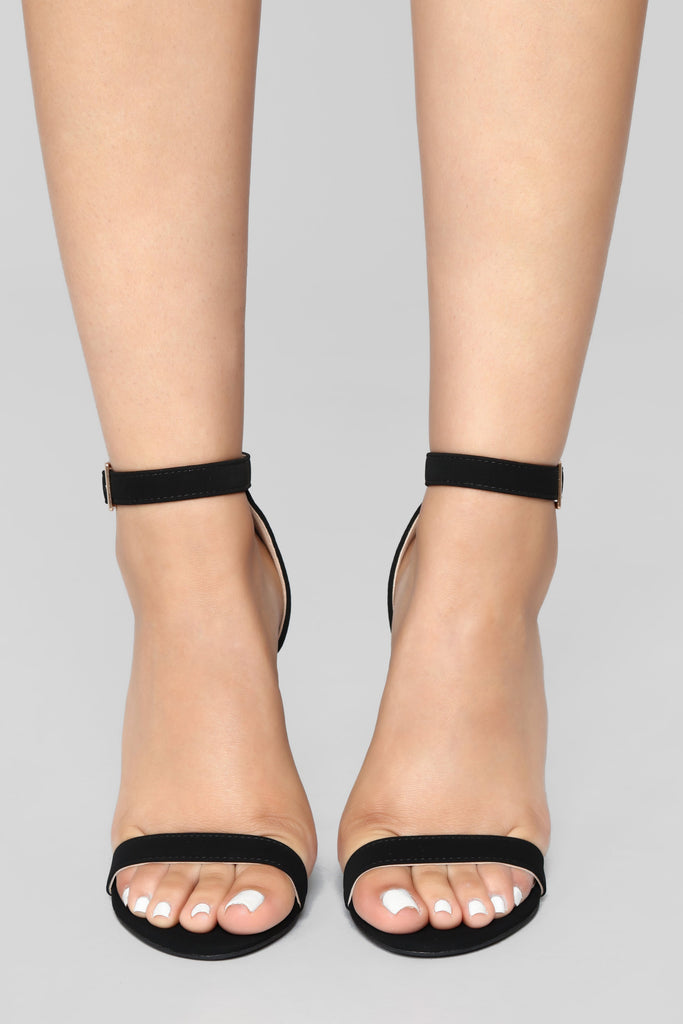 Strapped Success Heel - Black