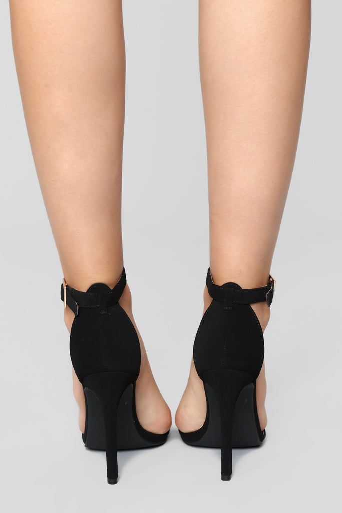 Strapped Success Heel - Black
