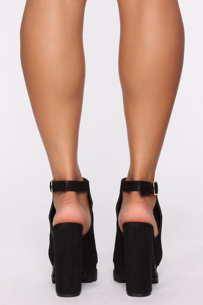 Roll With Me Booties - Black