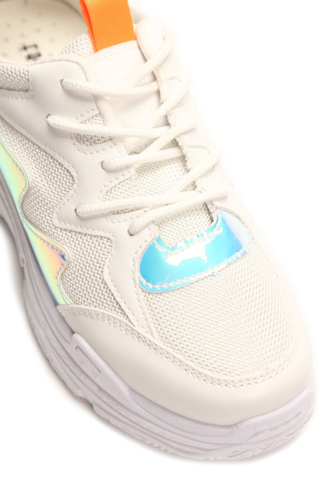Gotta Be On The Run Sneaker - White