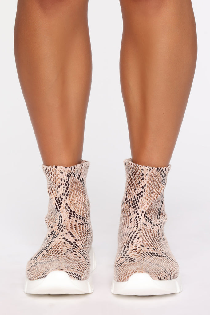 Oh So Slick Sneakers - Snake