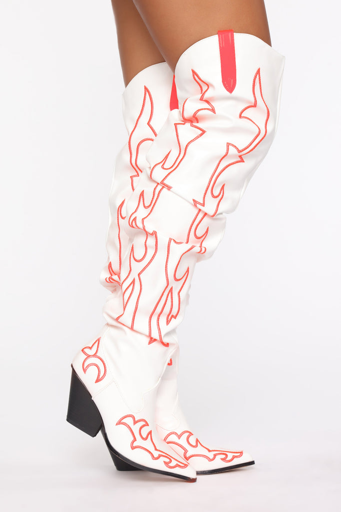 Western Chic Heeled Boots - White