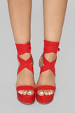 Plot Twist Heel - Red
