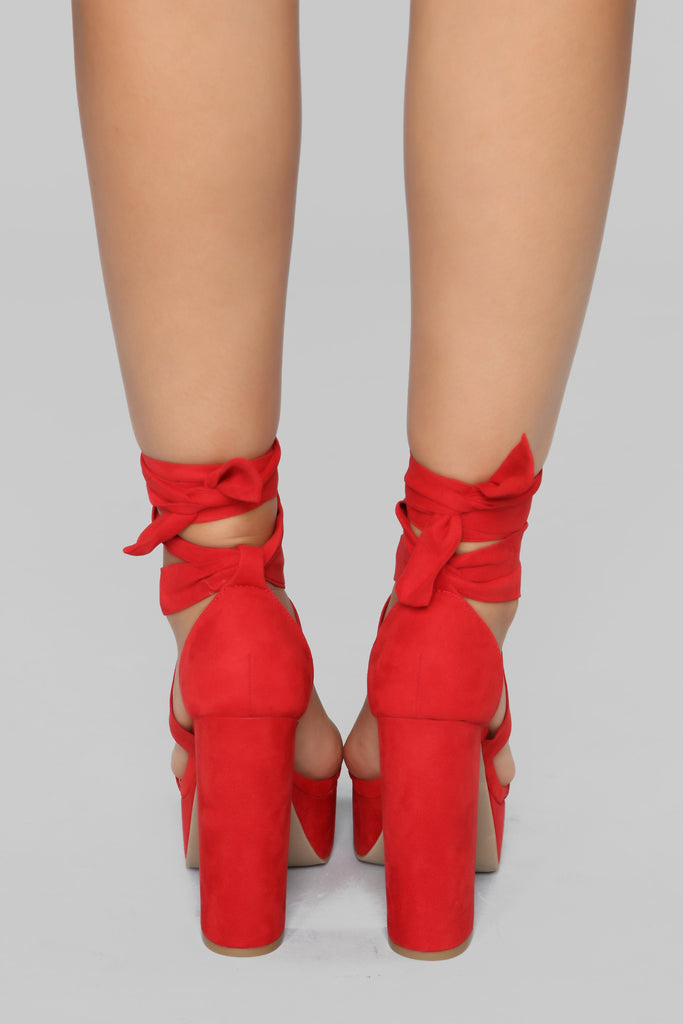 Plot Twist Heel - Red