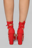 Plot Twist Heel - Red