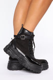 Strong And Independent Boots - Black