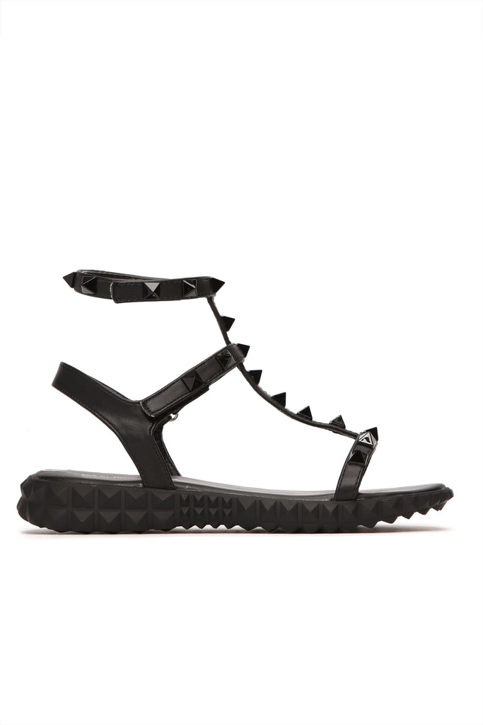 Lookin' Sharp Flat Sandal - Black