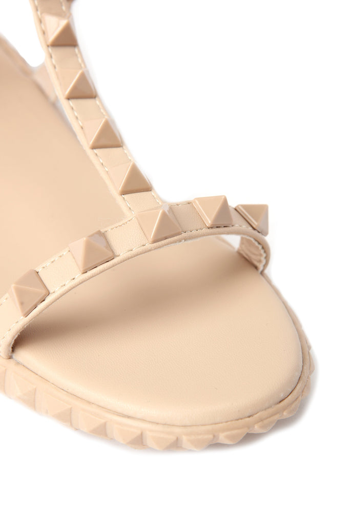 Lookin' Sharp Flat Sandal - Nude