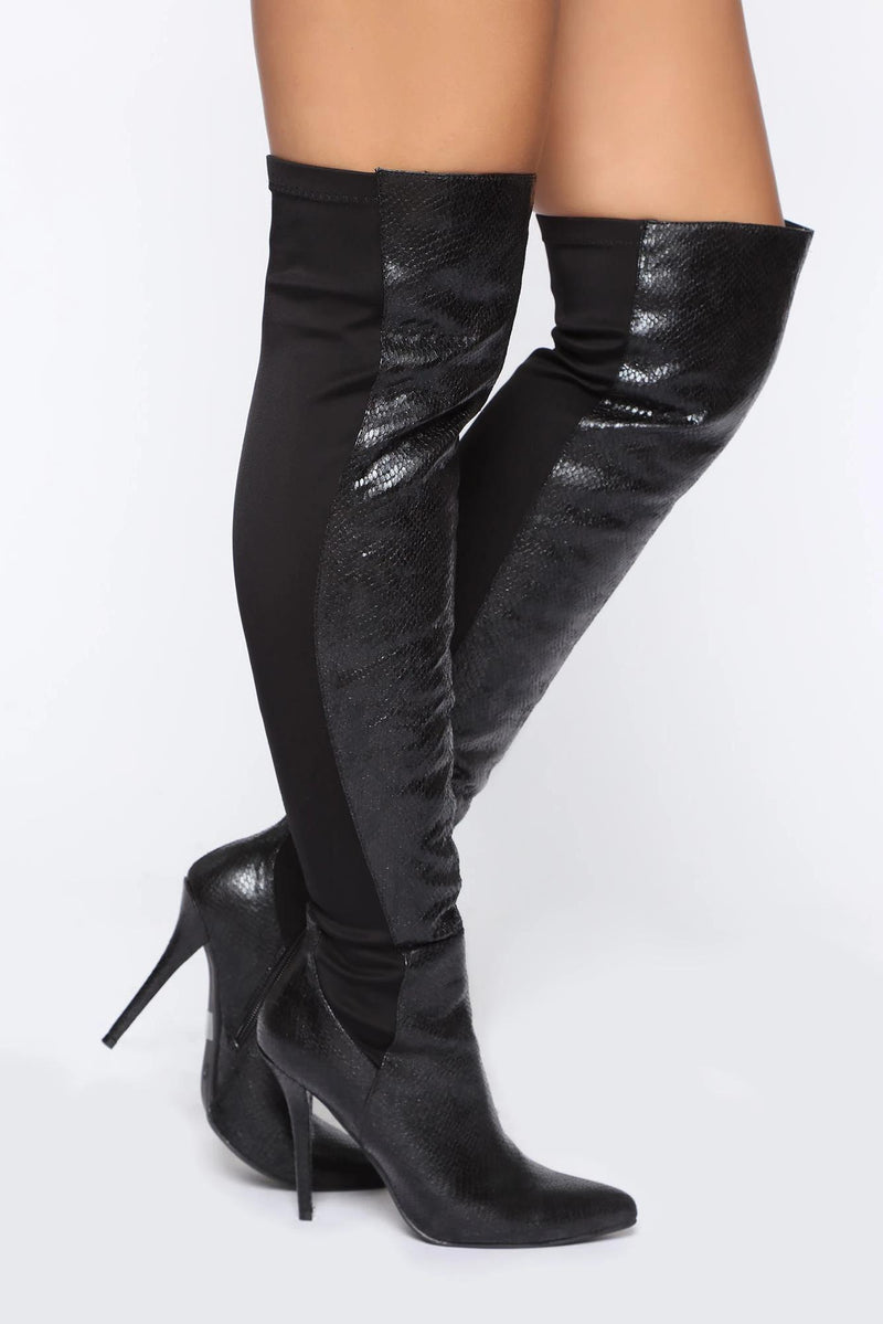 The Way You Walk Heeled Boots - Black Snake