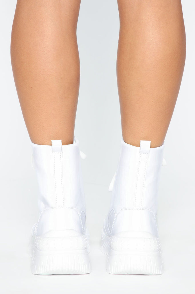 Space Apart Sneakers - White