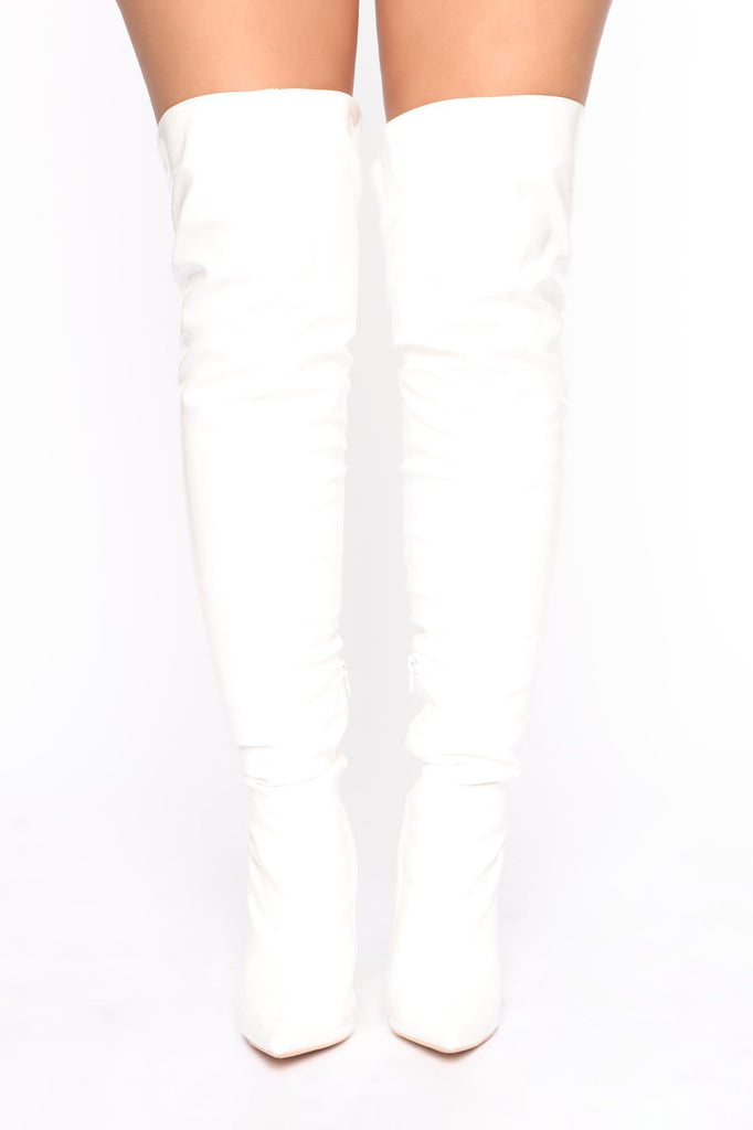 Living On The Edge Heeled Boots - White