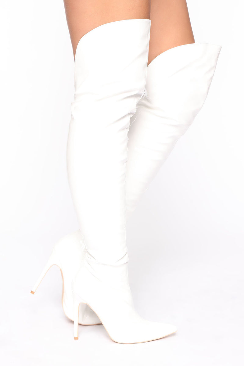 Living On The Edge Heeled Boots - White