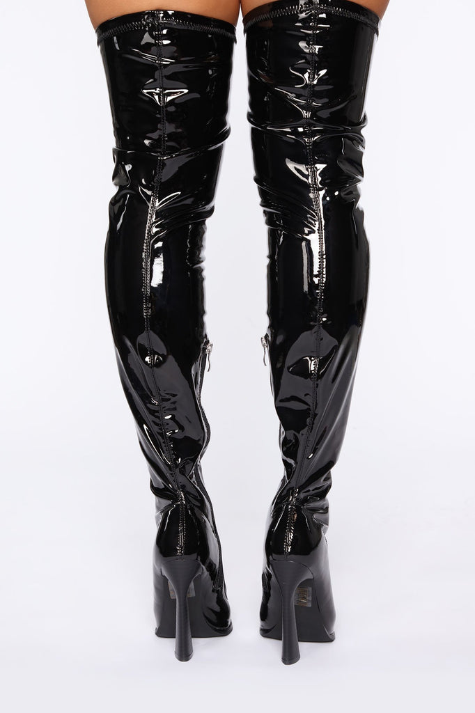 You Know You Got It Heeled Boots - Black