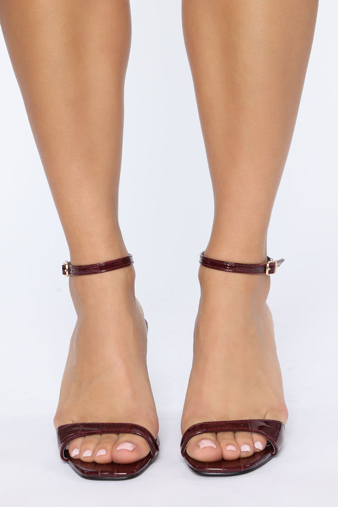 Fallin For You Heels - Burgundy