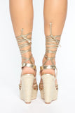 Don't Get Tangled Wedges - Gold